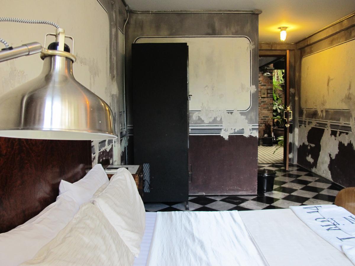 J No.14 Bed & Breakfast Bangkok Bagian luar foto