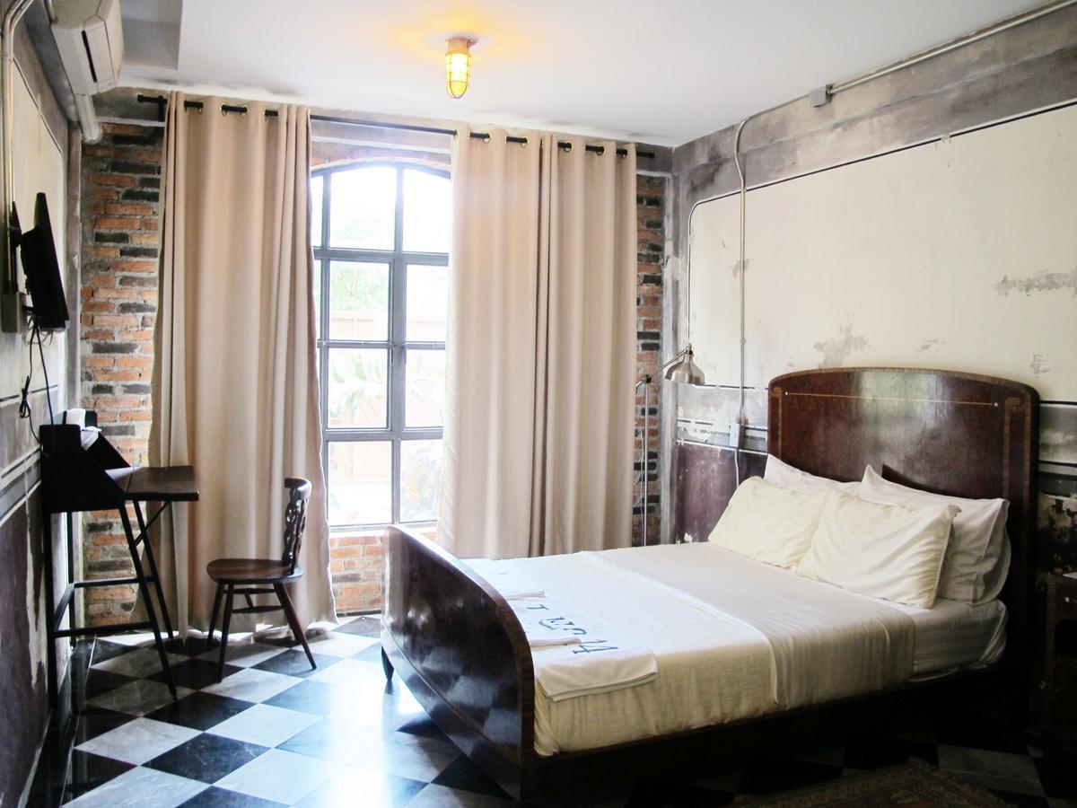J No.14 Bed & Breakfast Bangkok Bagian luar foto