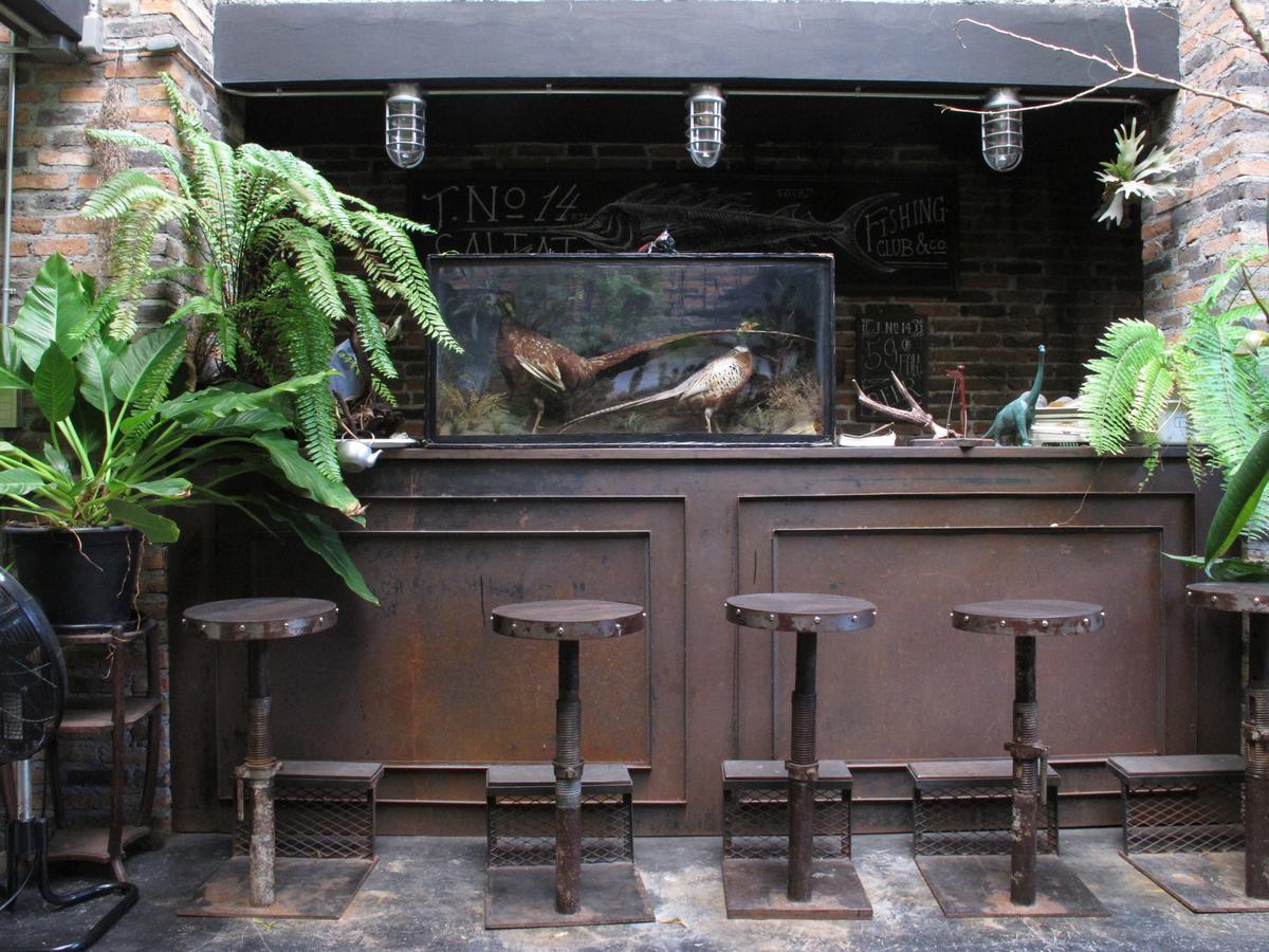 J No.14 Bed & Breakfast Bangkok Bagian luar foto