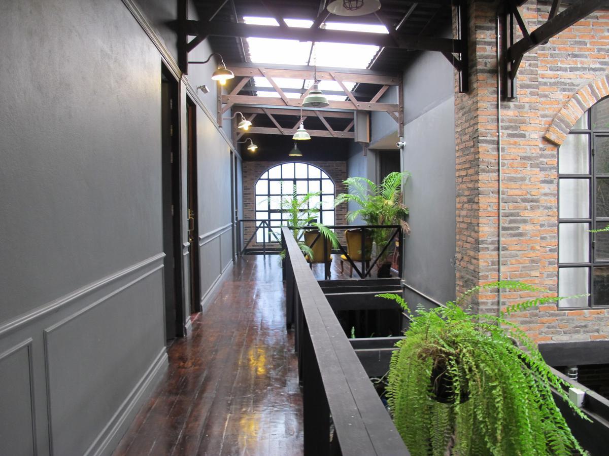 J No.14 Bed & Breakfast Bangkok Bagian luar foto
