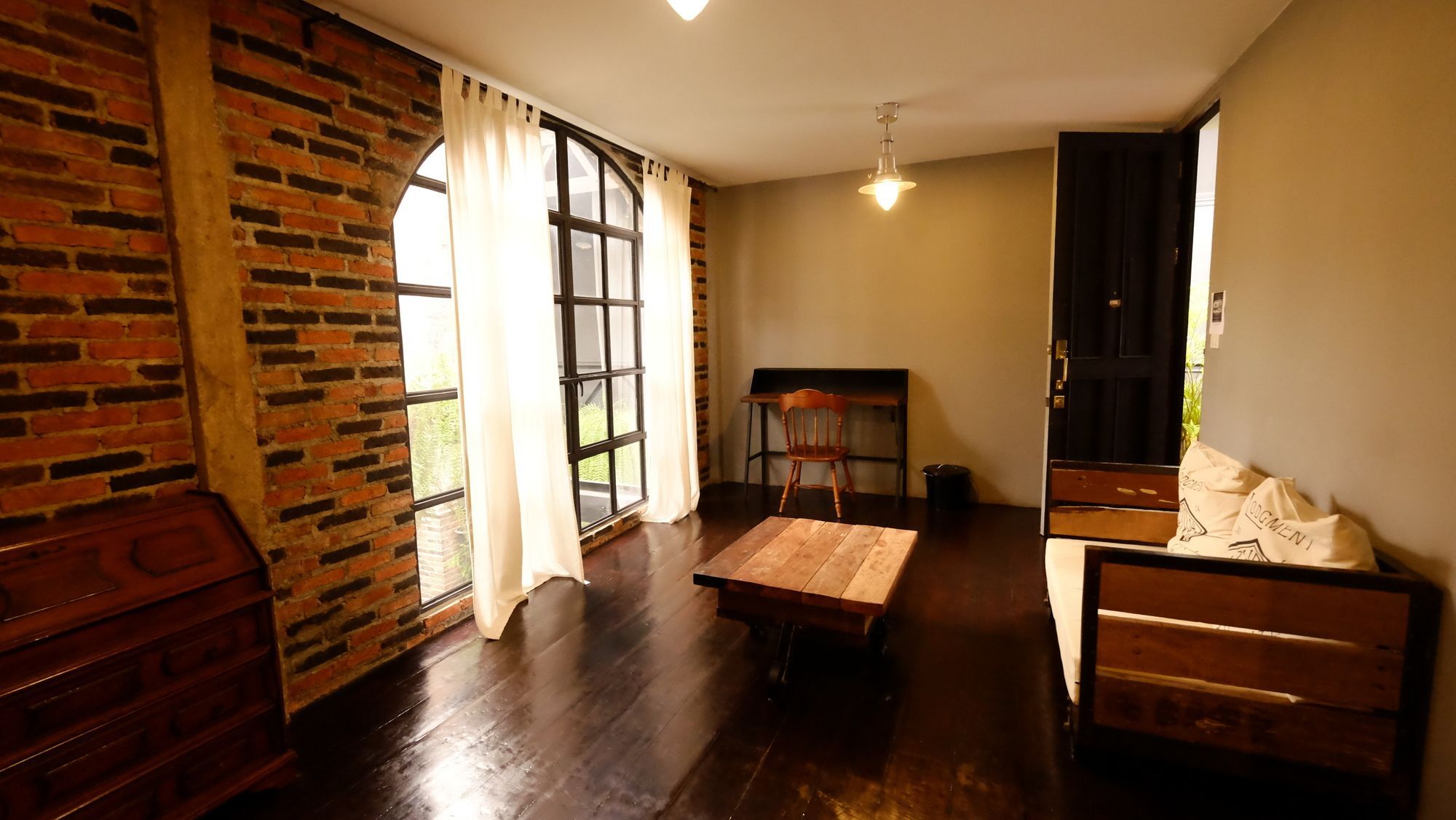 J No.14 Bed & Breakfast Bangkok Bagian luar foto